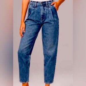 Abercrombie and Fitch the 80s mom Jean ultra high-rise size 26/2 regular blue